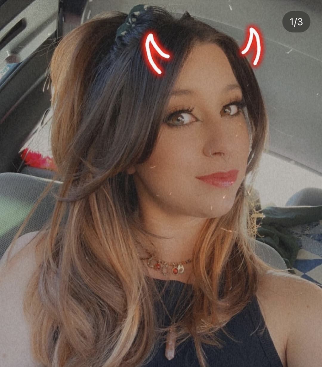 Click to view full size Any wins on hot Hippie gal? Insta: nikki_mizzle