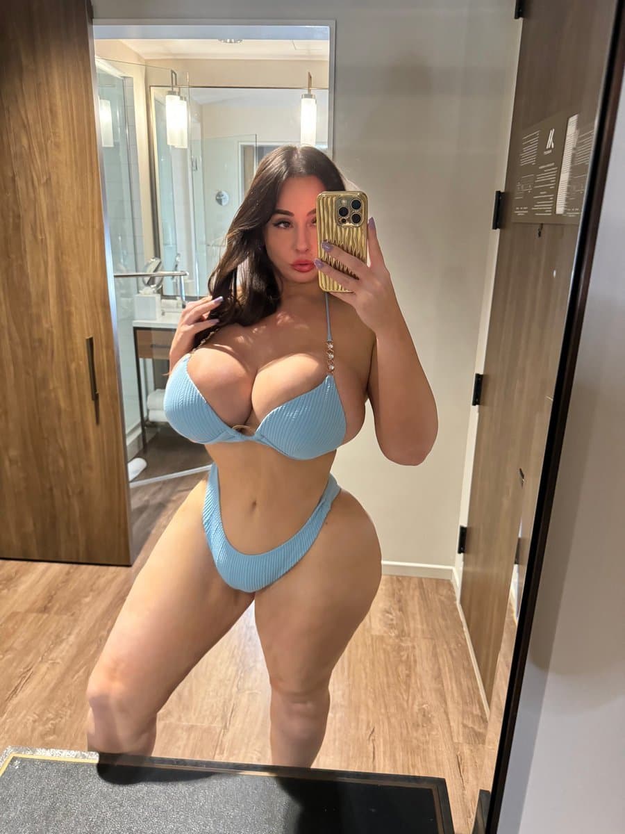 Most sexy white girl of the day #2 huge tits slut showing off her huge tits