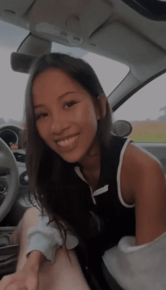 Beautiful asian gives head in the car