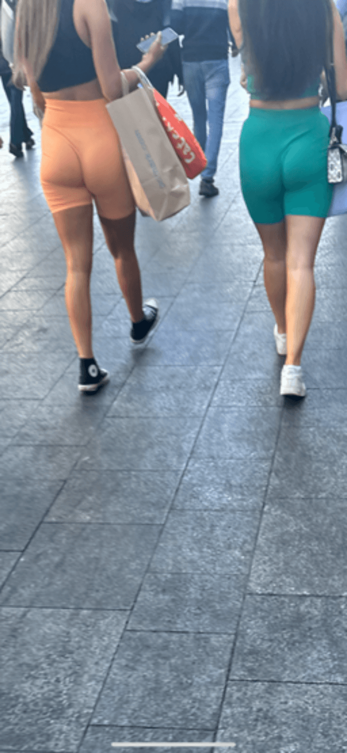 Click to view full size Dublin sluts big ass walking