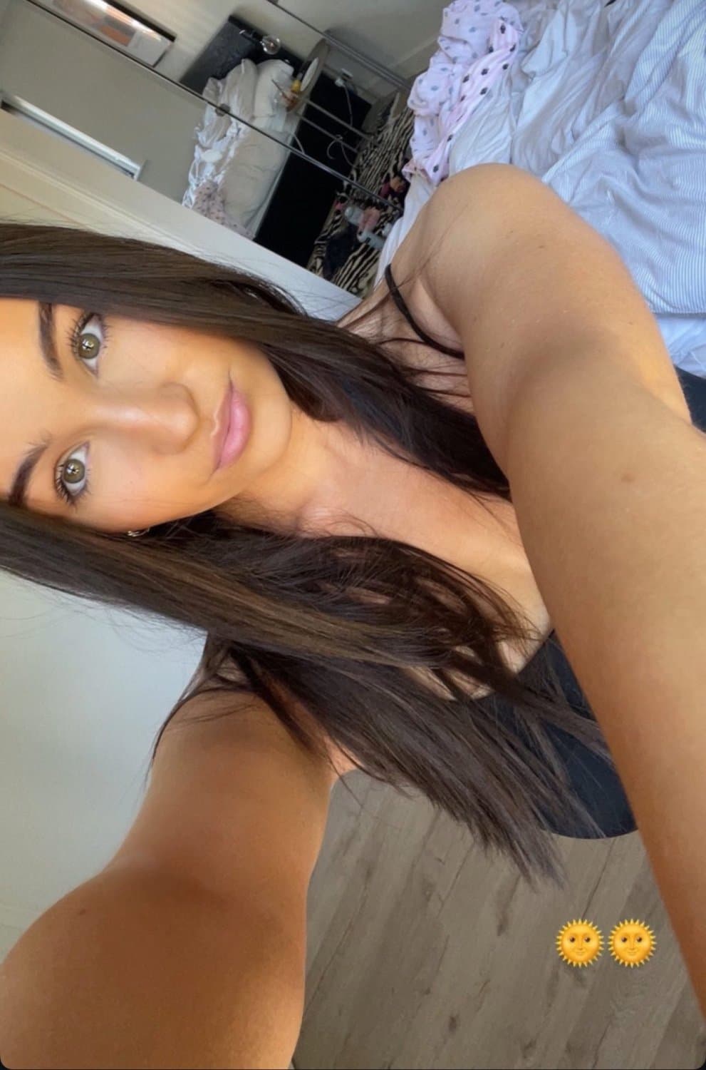 Fifi McGee Waiting for you to trib her