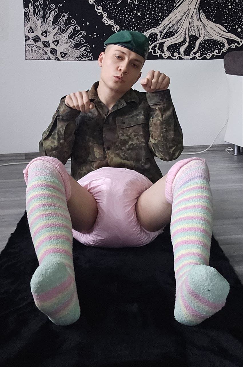 Click to view full size Julian Sissy