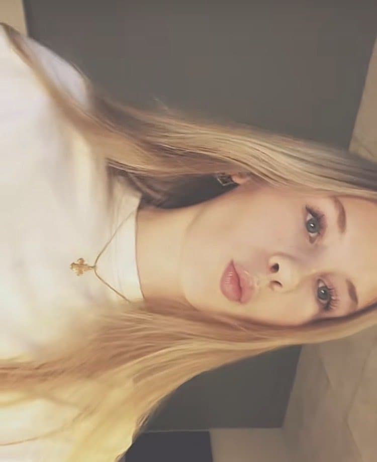 Dm me if can do cum trib to them or cock trib ( most want the one with brown hair) I’ll send more if