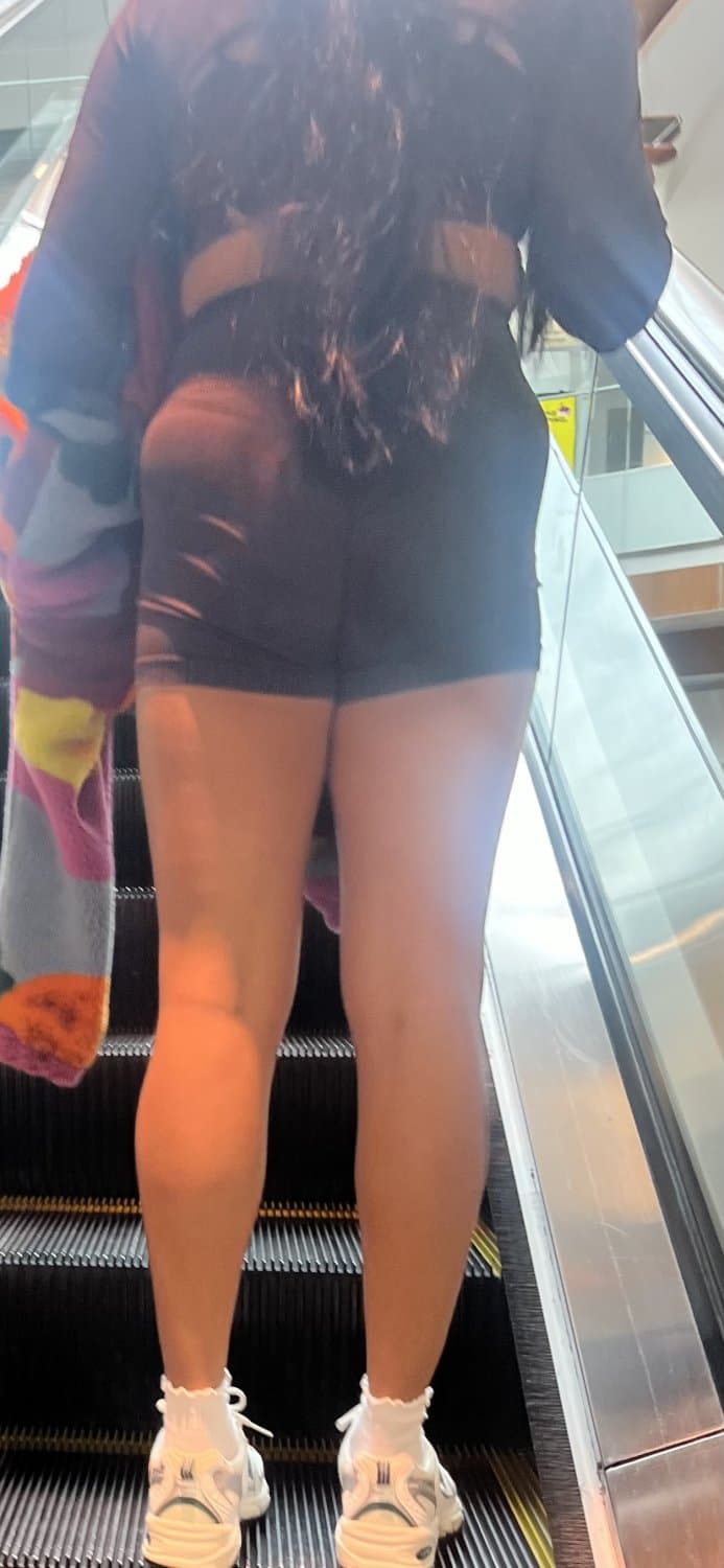 Elevator Milf Candid Shopping