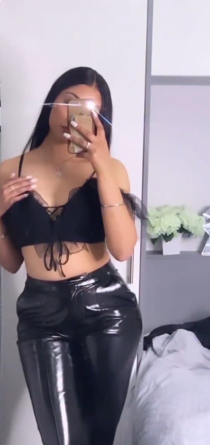 Fuck the shit outta my sexy Indian desi nri hot cousin Ravan visiting from UK