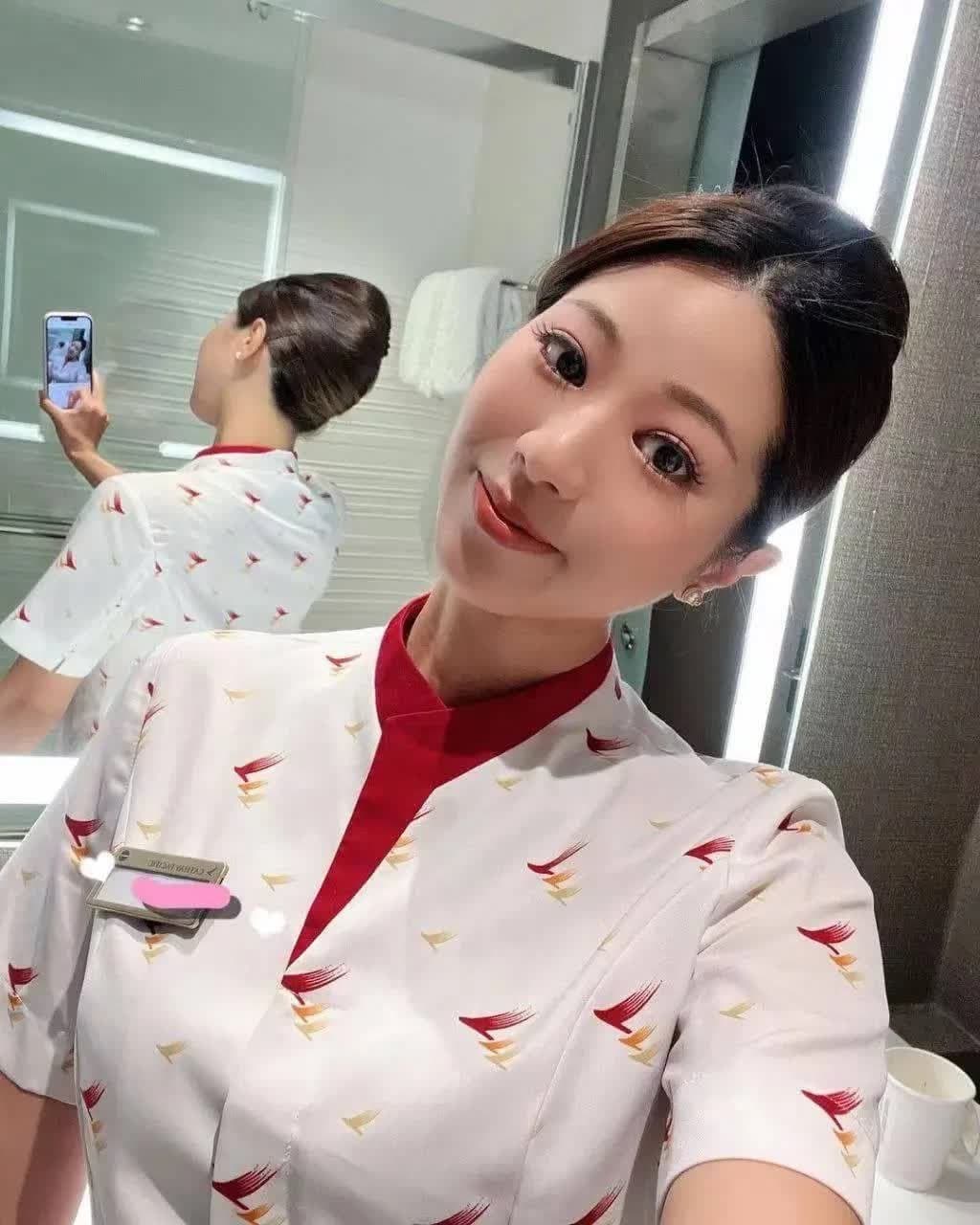 Real asian flight attendant cheating at the hotel during her layover