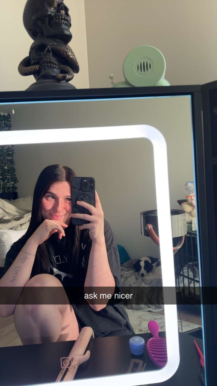 Wife’s second time being shared and getting ready to be fucked.