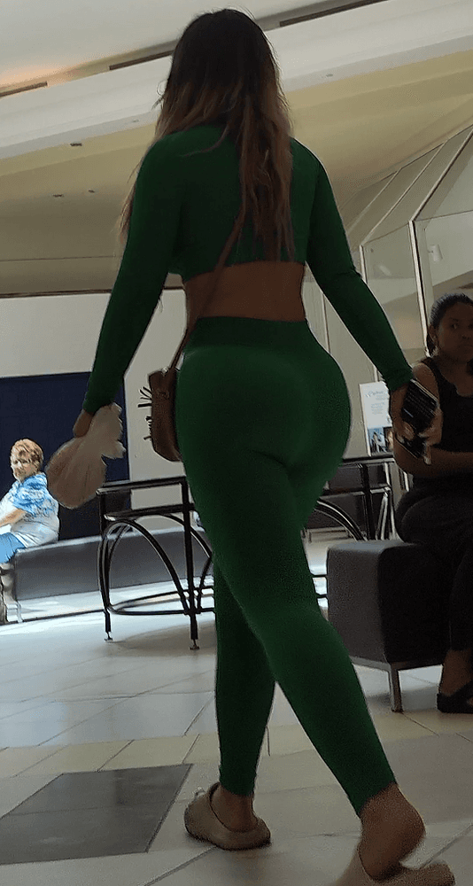 Green Goblin thot looking for attention