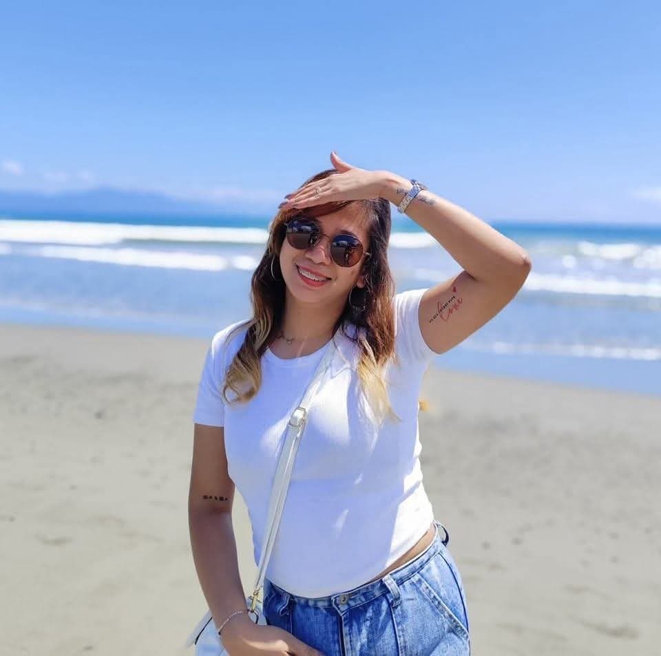 Hotmom. comment for more for mommy