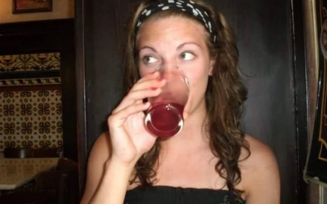 Jenny F from Ontario secretly loves to show her hot body