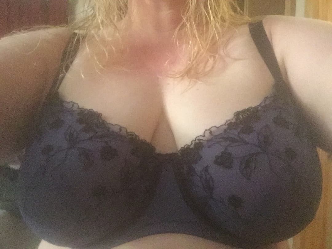 BBW Southnips Hanging Tits