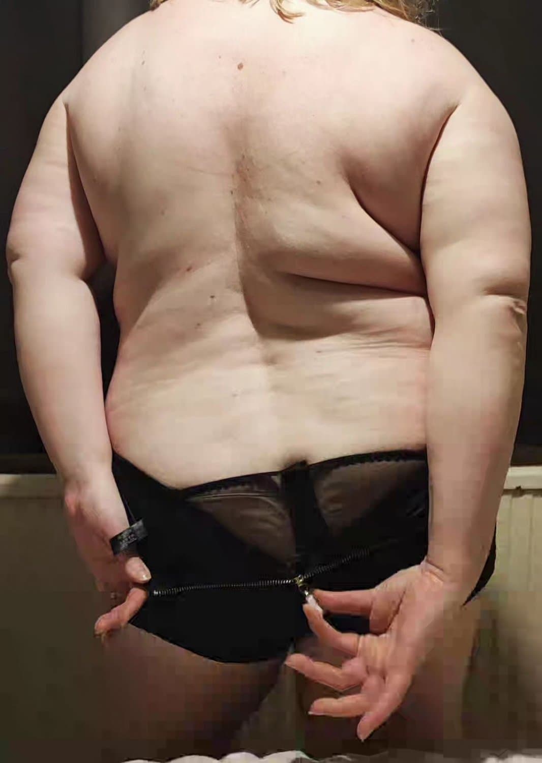 Sexy BBW amateur wife strip