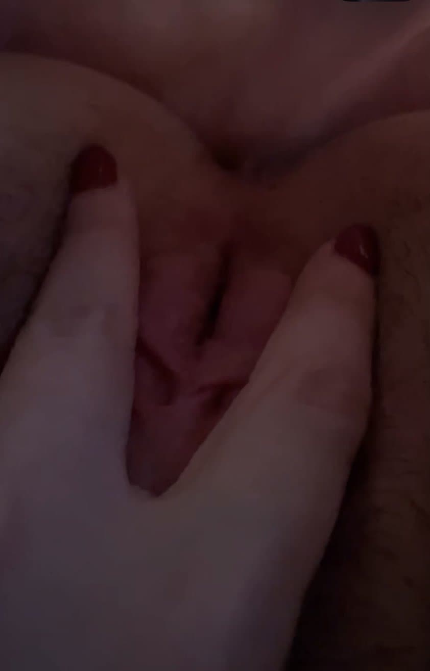 Staten Island barber assistant showing off tits