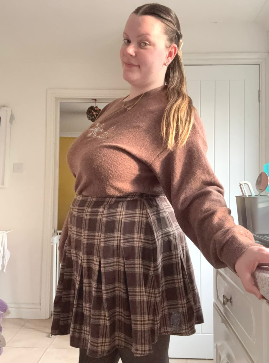 Click to view full size MILF next door but make it extra busty and extra needy