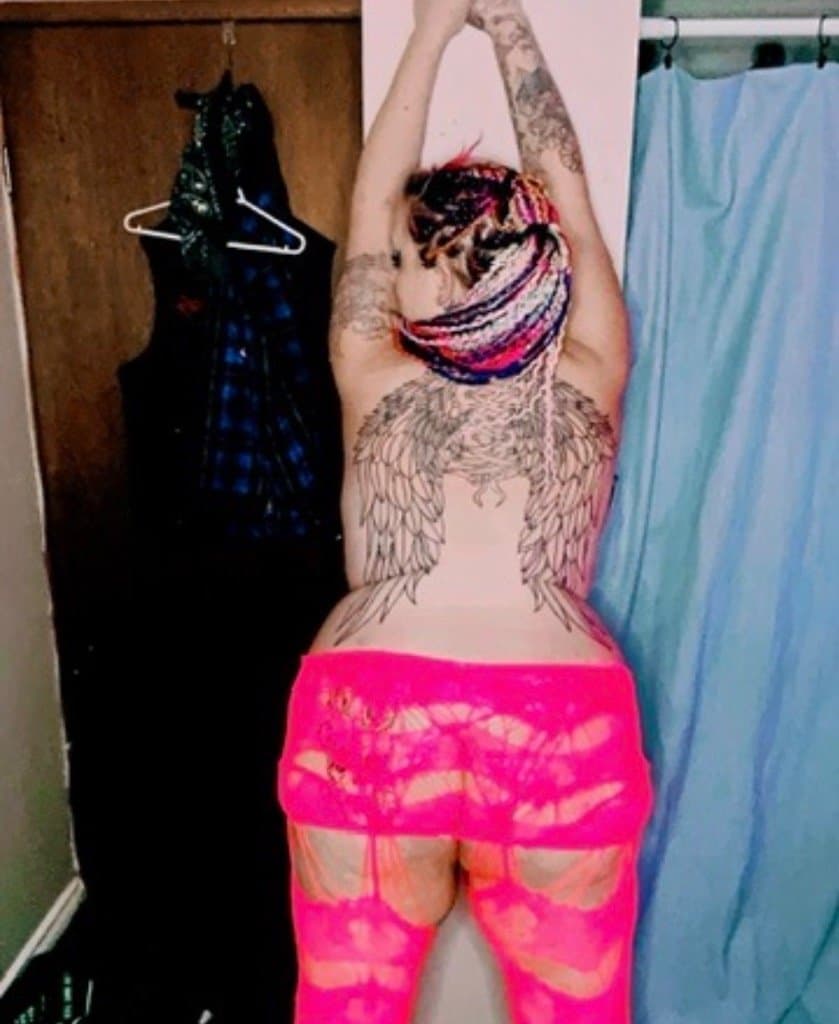 100% REAL. "Oh fuck oh fuck" freaky bbw mom fucks and sucks in a tent