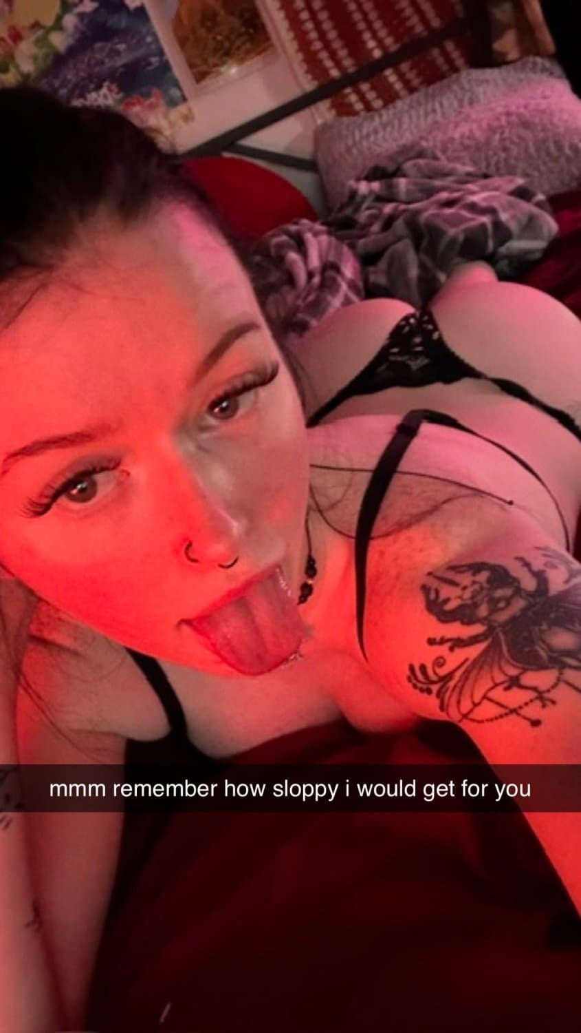 Click to view full size sexy pawg bitch cheating on her boyfriend