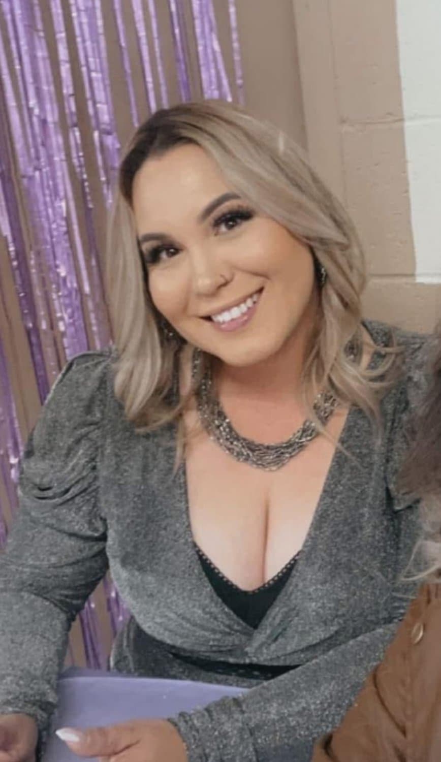 Hot Hispanic thick MILF