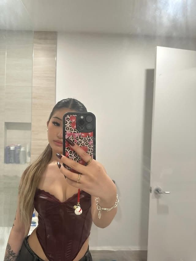 Sexy petite ABG teen Leilani