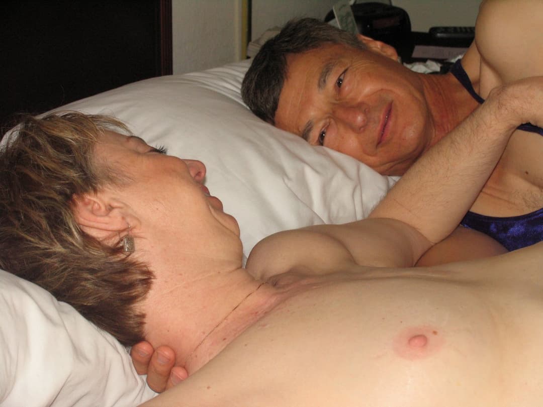 Sally dating friend in hotel