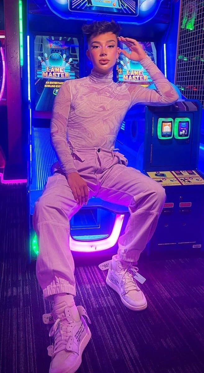 JAMES CHARLES ?? BEAUTIFUL GAYBOY ??????