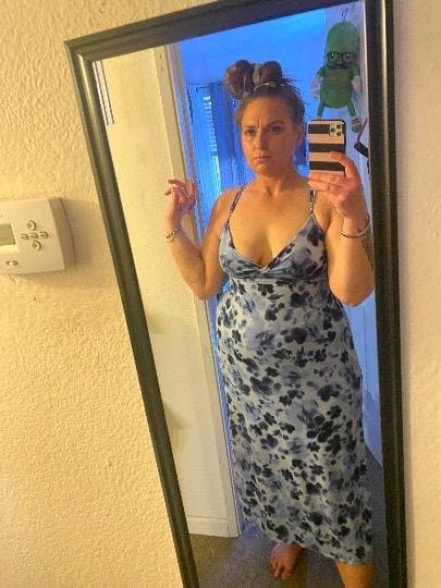 Big ass white milf mom sexy moans while he grabs her ass and fucks her fast