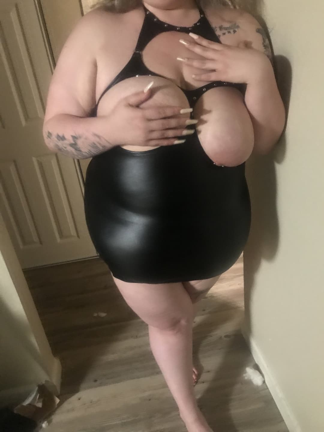 Click to view full size Fat White Bitch With Fat White Tits