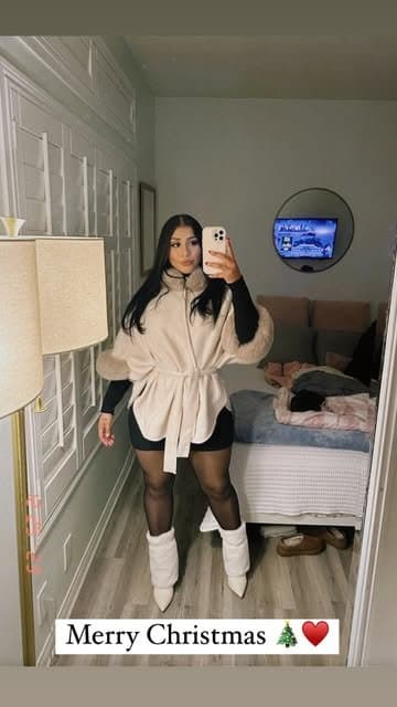 Nicole really got thicker after she had that baby.. you think her baby daddy approves?