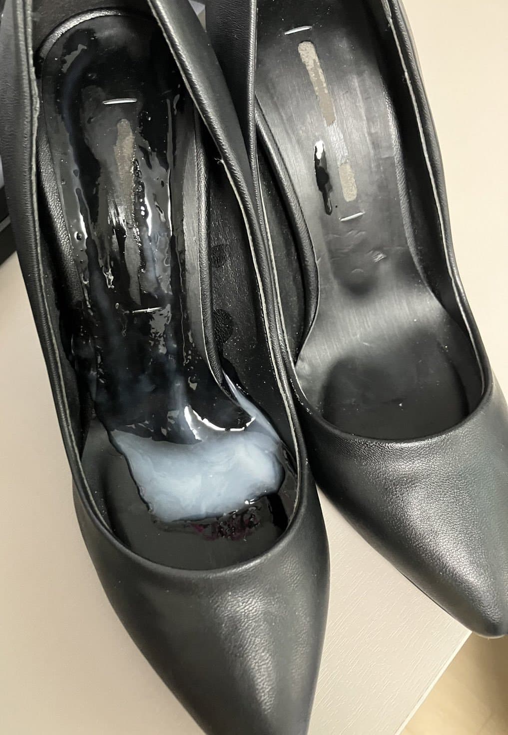 Click to view full size Chinese feet / socks / shoes.