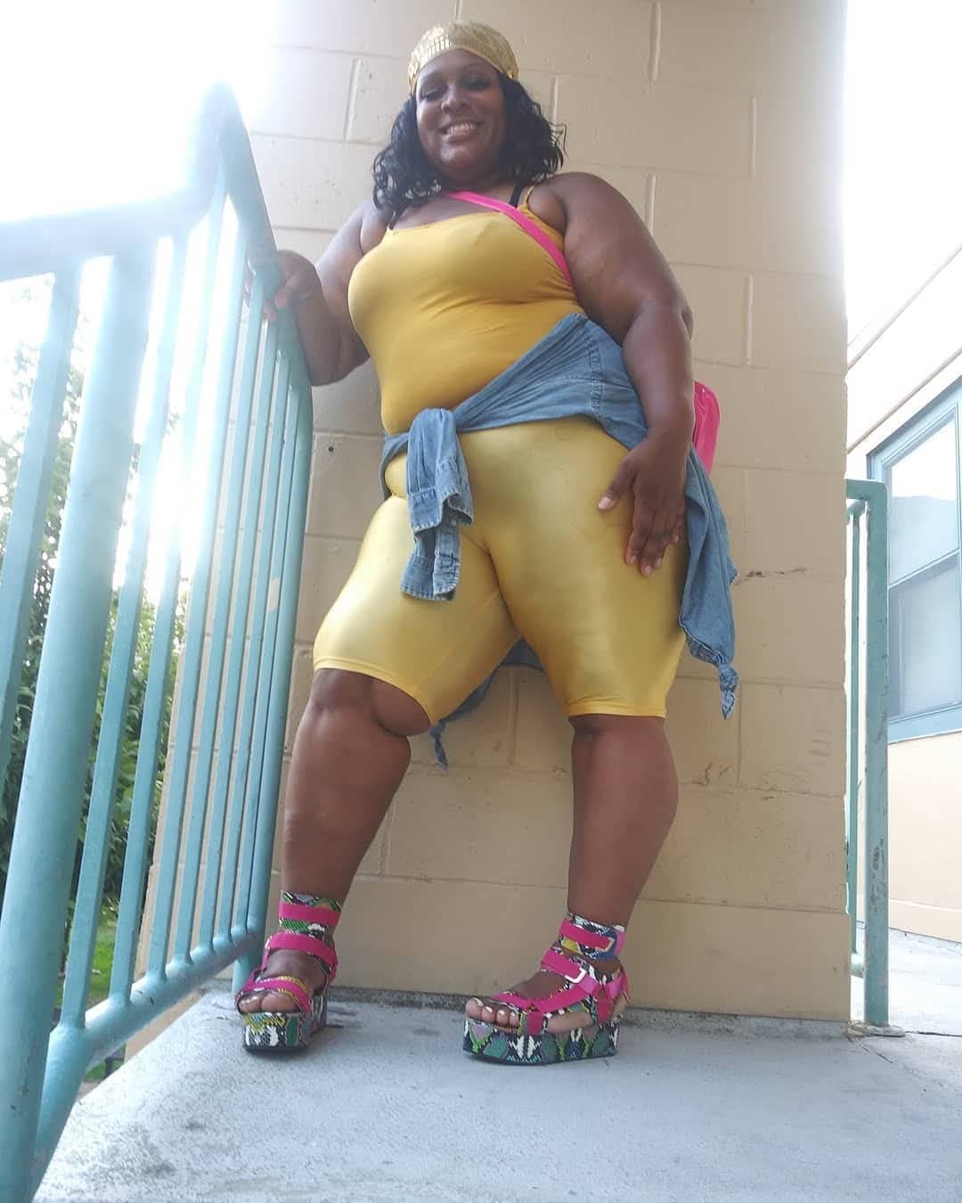 BIG JUICY BBW BIG OLE BOOTY ASS