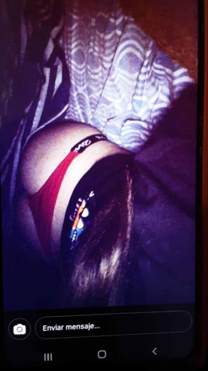 Click to view full size Mi mejor amiga me pasa fotos de su terrible culo??