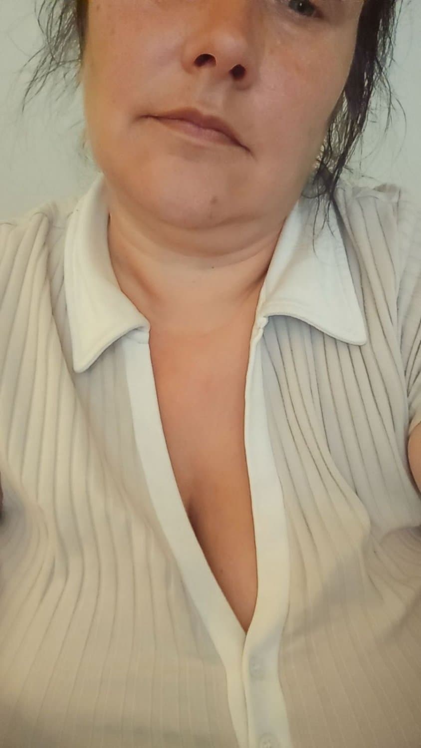 Click to view full size Risk ugly pig Ellinor showing her chubby sexy body