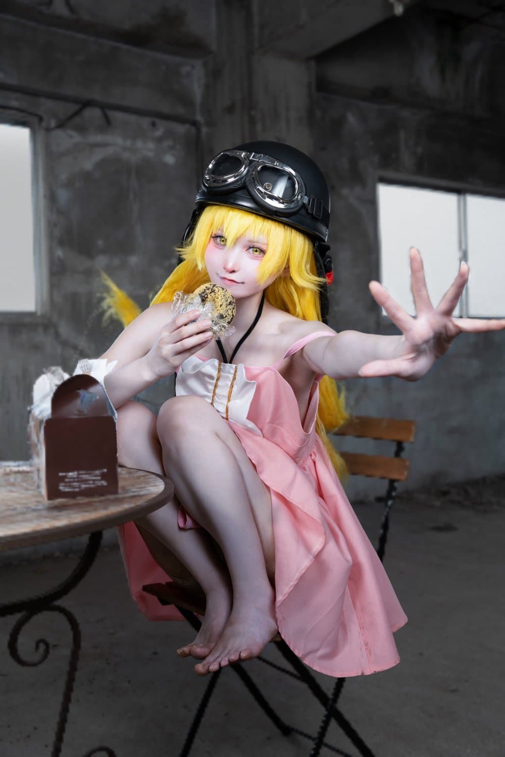 Monogatari: oshino shinobu cosplay
