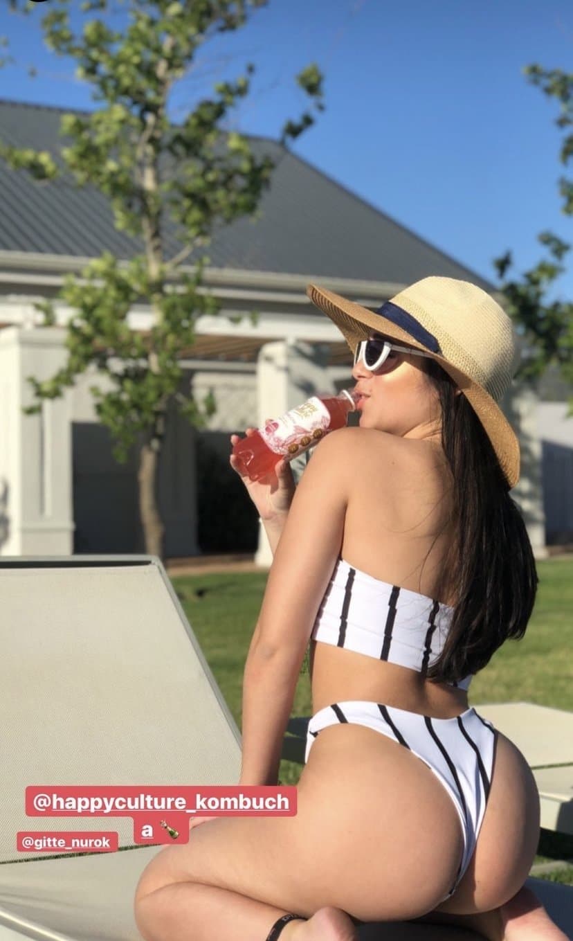 Hot busty SA girl Jewish aswell