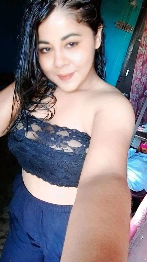 Slutty mom namitha begum enjoys being the filthy whore she knows she is.