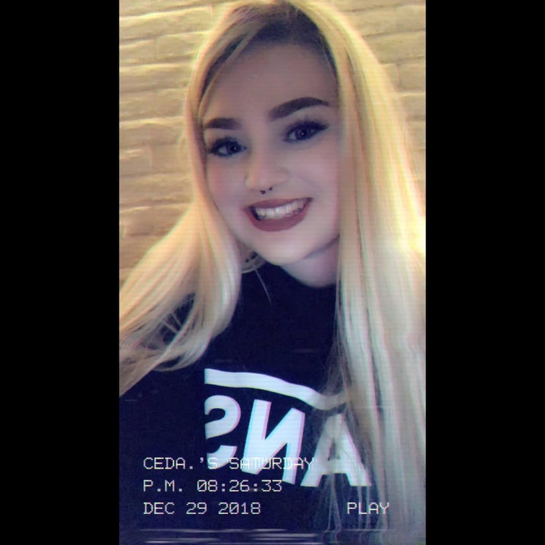 Goth Bimbo Teenager Mercedes