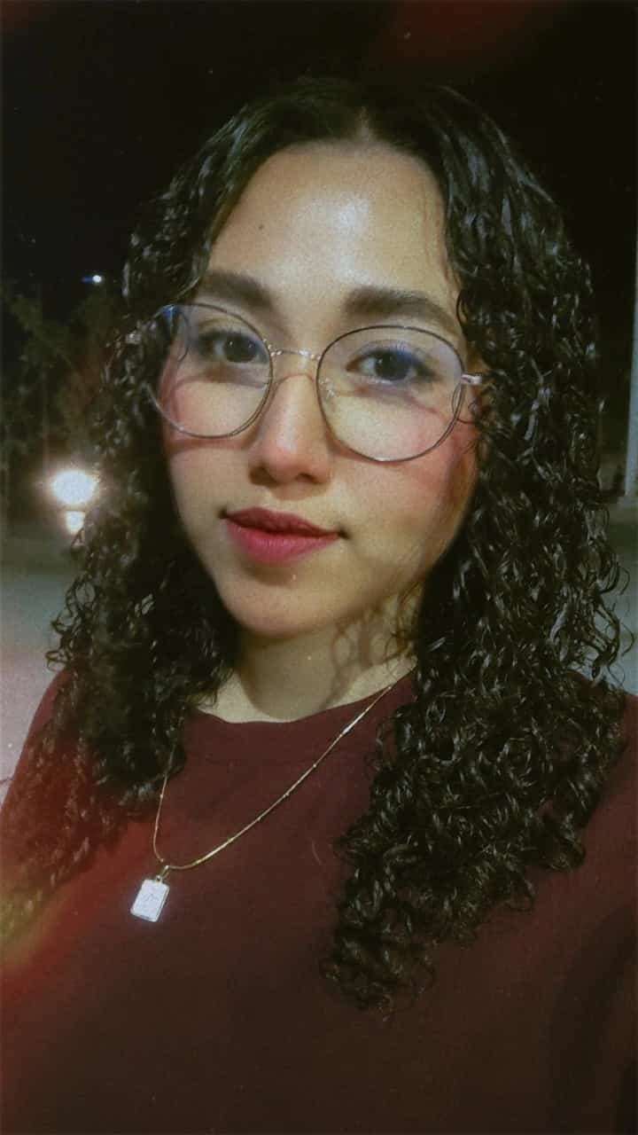 Perrita morena culona filtrada y exhibida