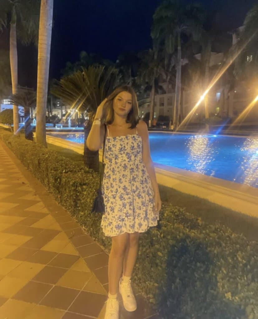 Tegan, 18yo chatpic webslut