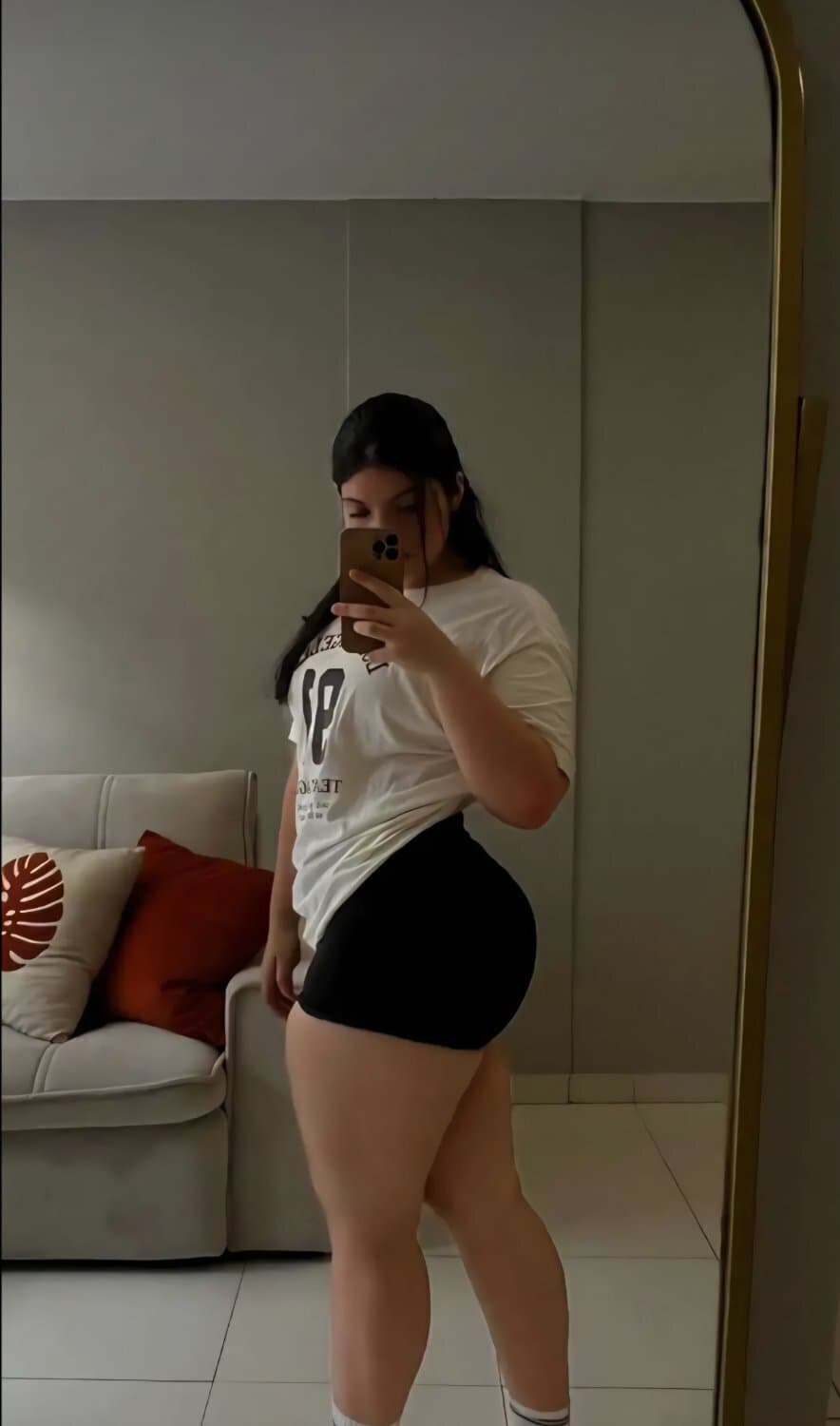 Gostosa vazada fudendo