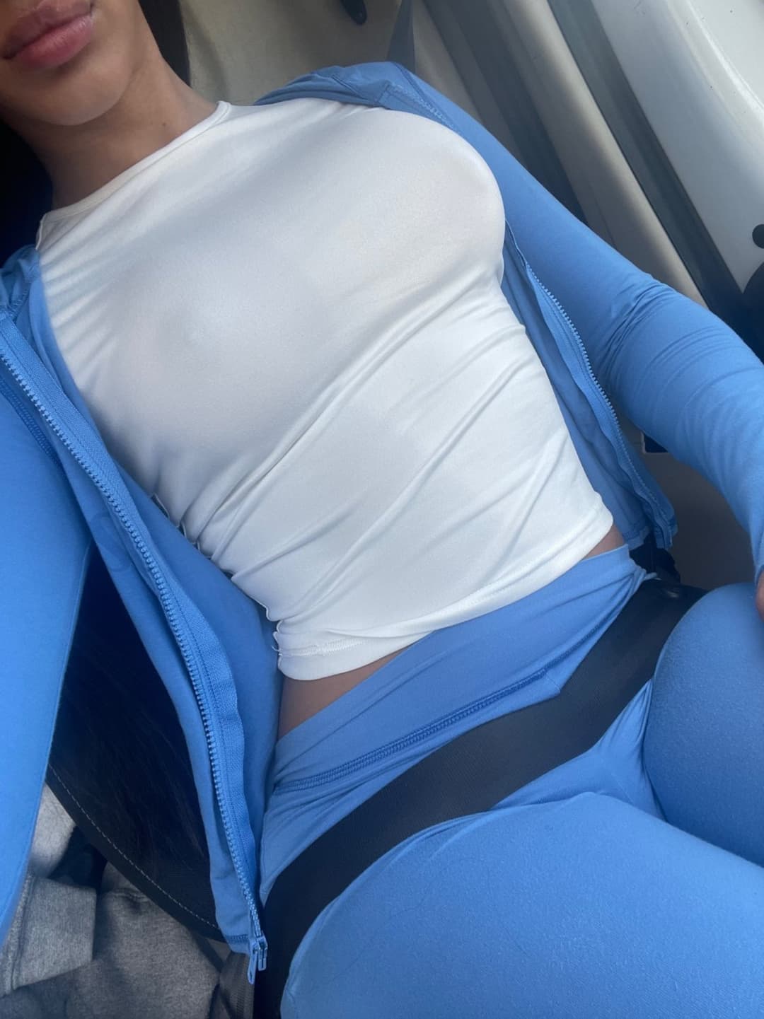 Flexible Big Curvy Dick Trans Is Horny As Fuck!??