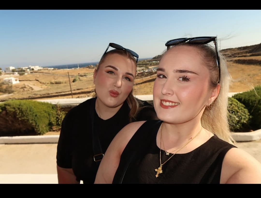 Kik fitfunseeker to discuss this blonde Aussie bbw and her fuckable face and DSLs. Tribs, edits, cap