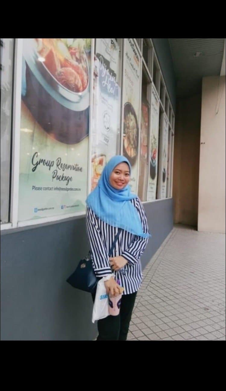 shasha hijab cantik  colmek memek malaysia indonesia muslim milf kacamata glasses