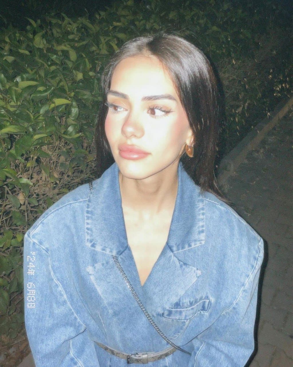 Leaked Stunning Teen Webslut Gets Pussy Pumped With Juice