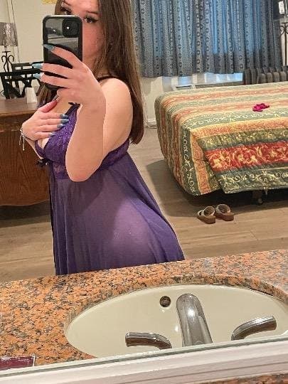 18 year old ex becomes an escort after breaking up