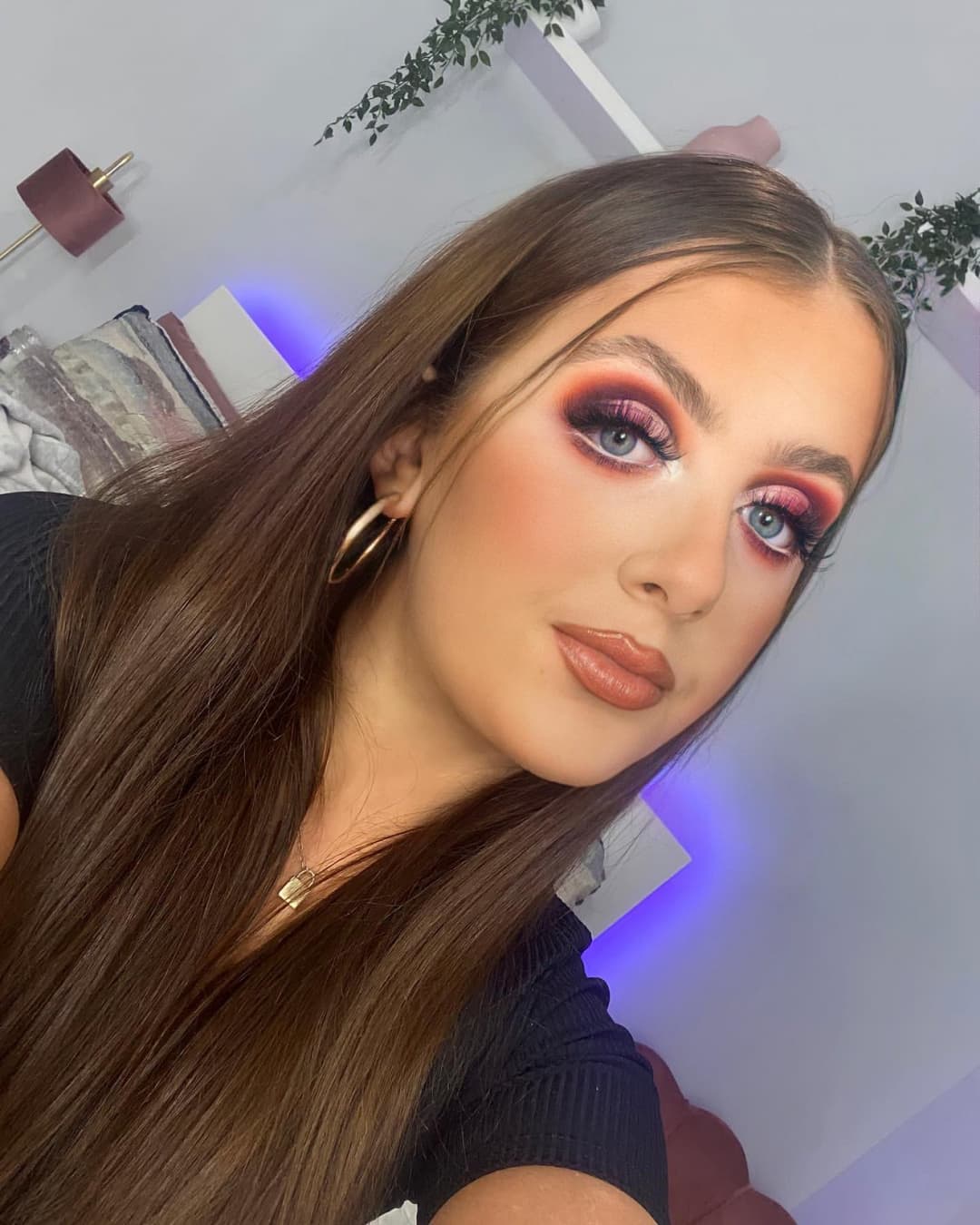 Heavy makeup slut Emma