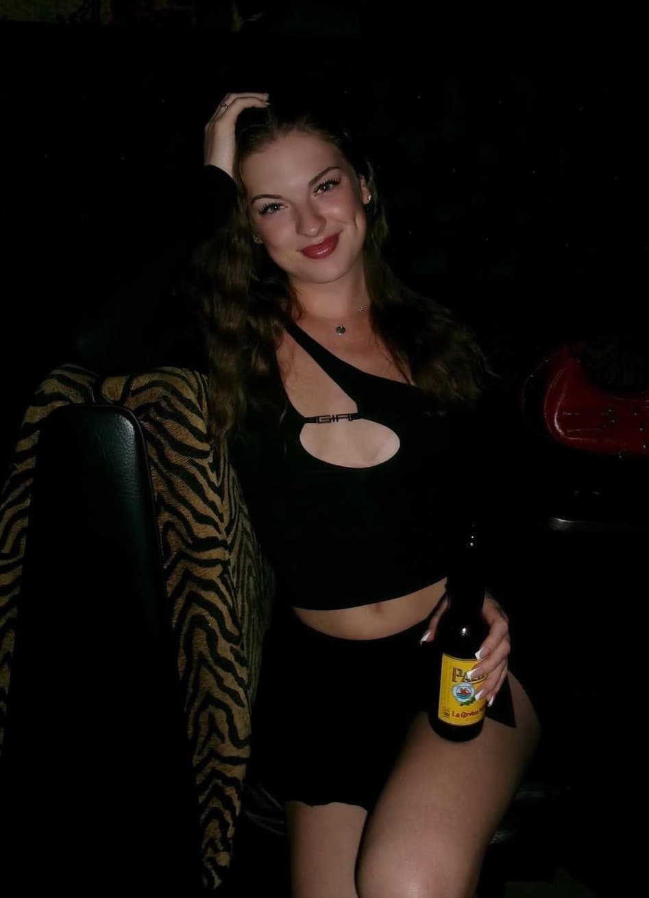 Lauryn San Diego Snowbunny (If you know her or have more hmu)