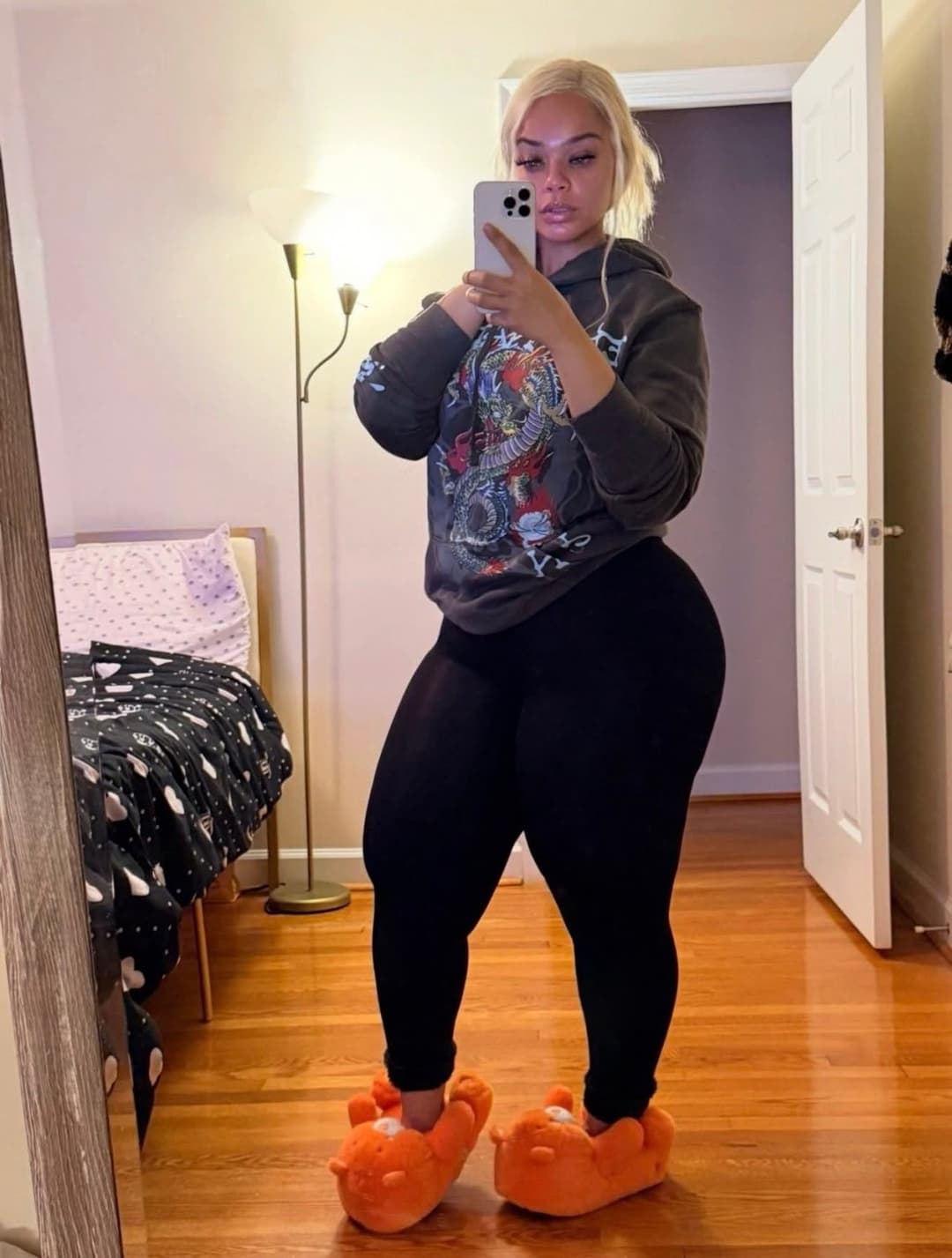 THICK CURVY EBONY BIG BOOTY