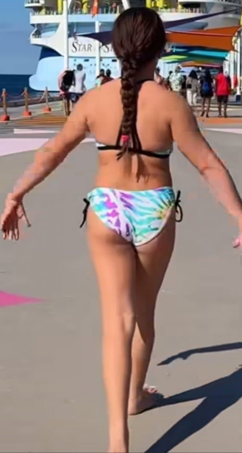 WEB WHORE SLAVE GIRLS IN MODERN AFRICA !