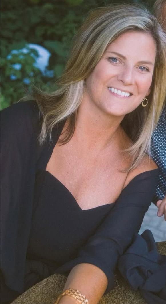 Click to view full size Irl snowbunny webslut Madisen is joined by her MILF mom Melissa and sexy sister Lindsey + ai. Dm/kik