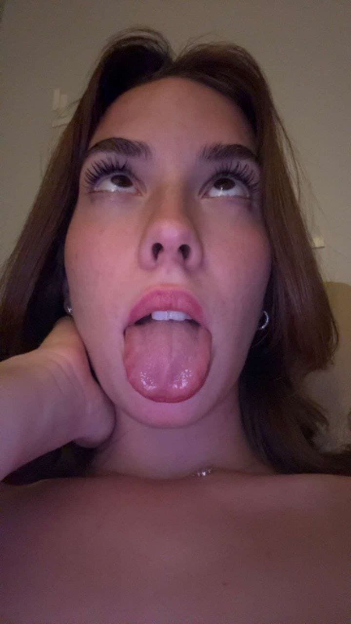 Click to view full size petite cumslut snowbunny huge leak nudes and taking cum on her pretty face