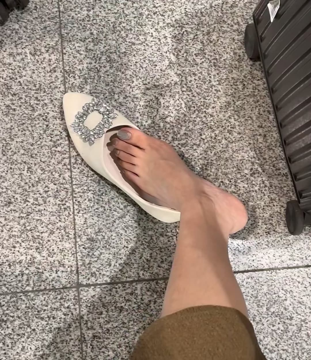 Asian feet / shoes & cum
